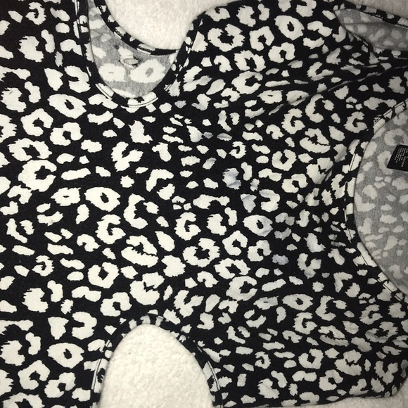 Black white - Picture 2 of 3